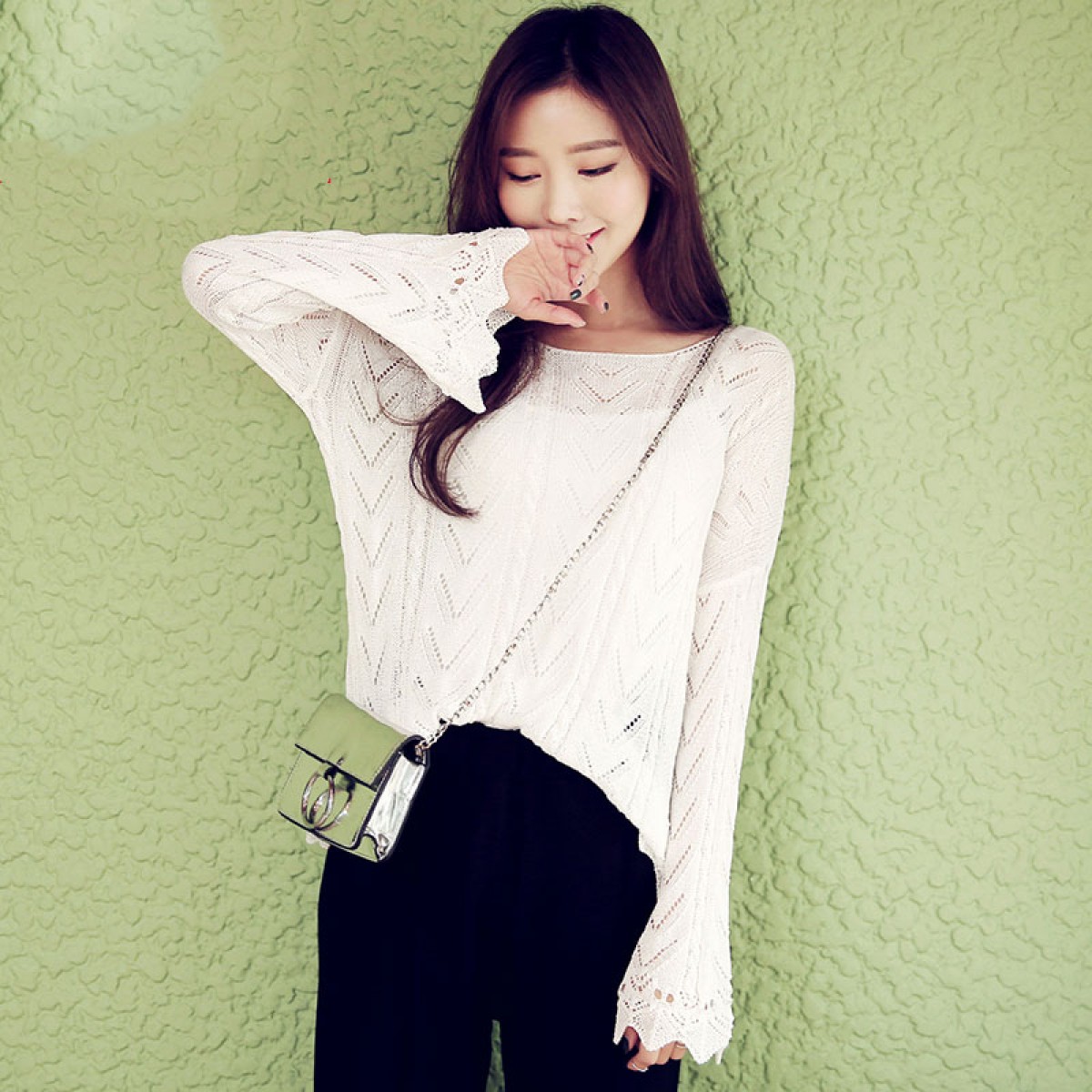 韓都衣捨秋冬喇叭長袖針織衫毛衣女套頭寬鬆純色百搭學生韓版打底 領券下單立減/單件包郵/先拍先發貨！